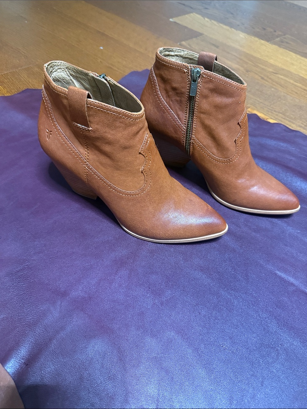 FRYE AND CO. Cognac Leather Ankle Booties with Side Zip